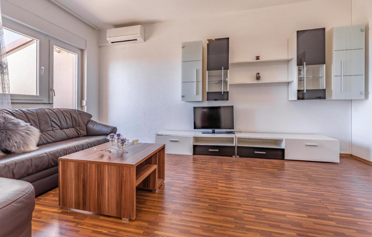 Rooms Giovanni Medulin Luaran gambar